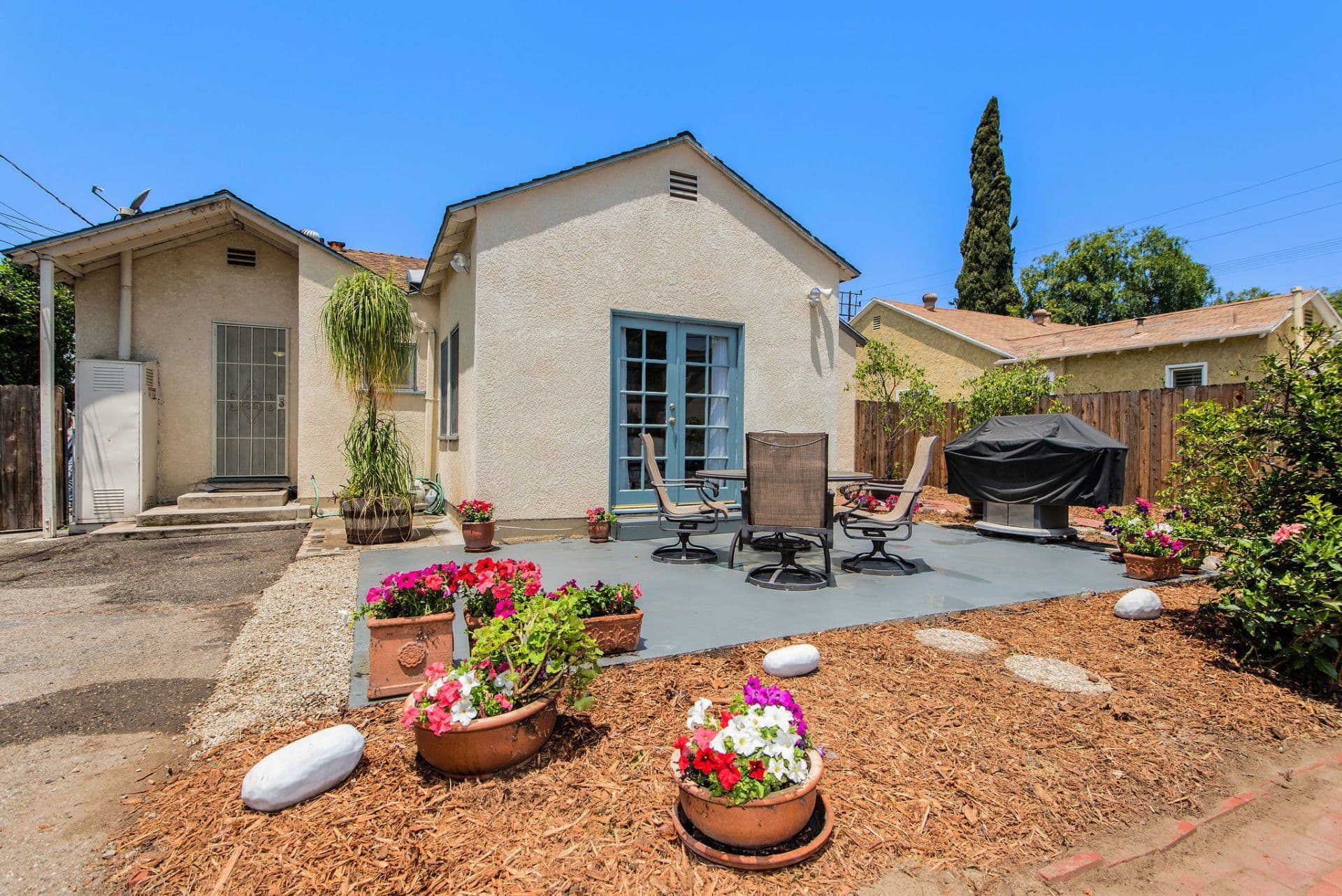 5542 Radford Ave, Valley Village, California 91607