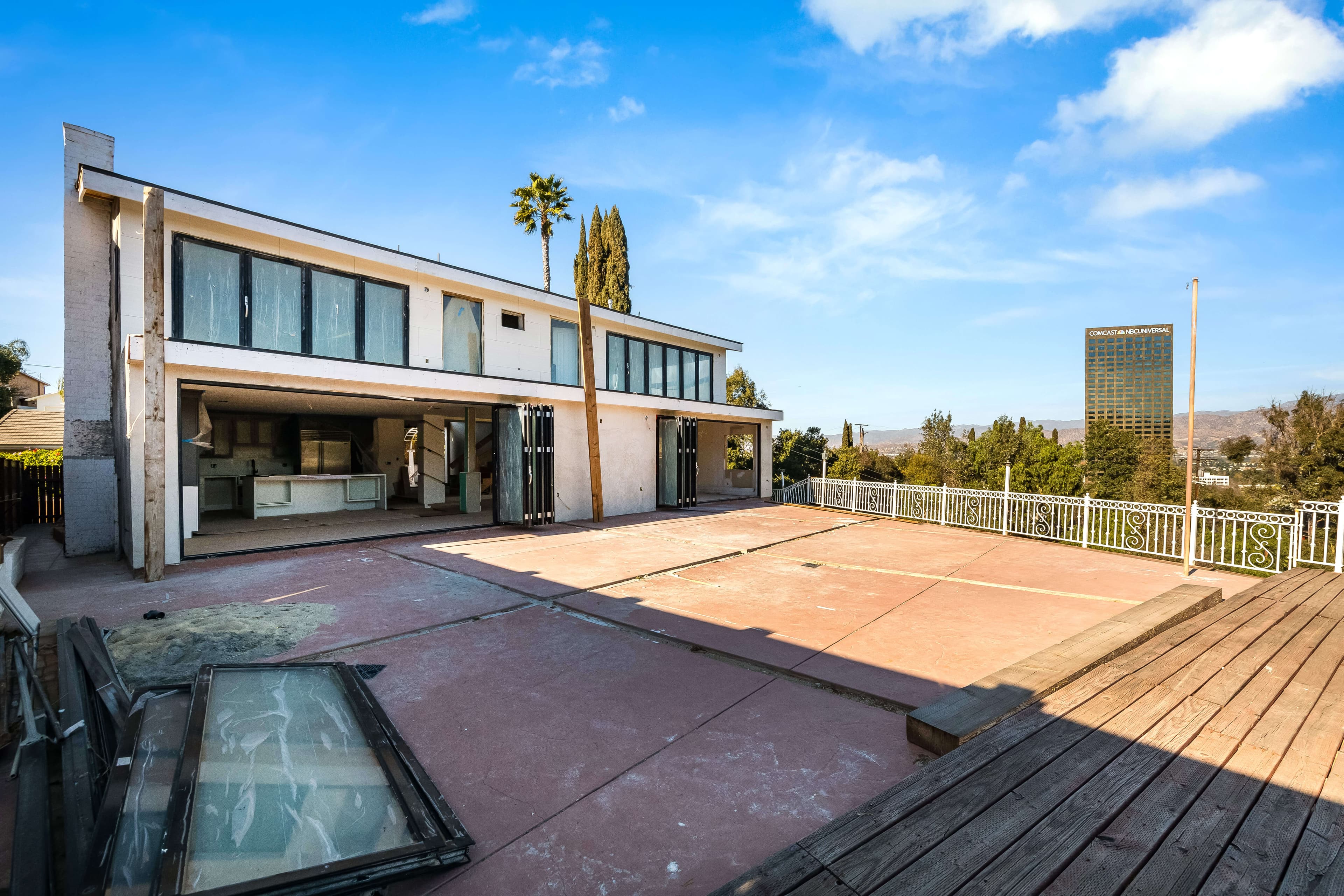 7759 Skyhill Dr, Los Angeles, California 90068
