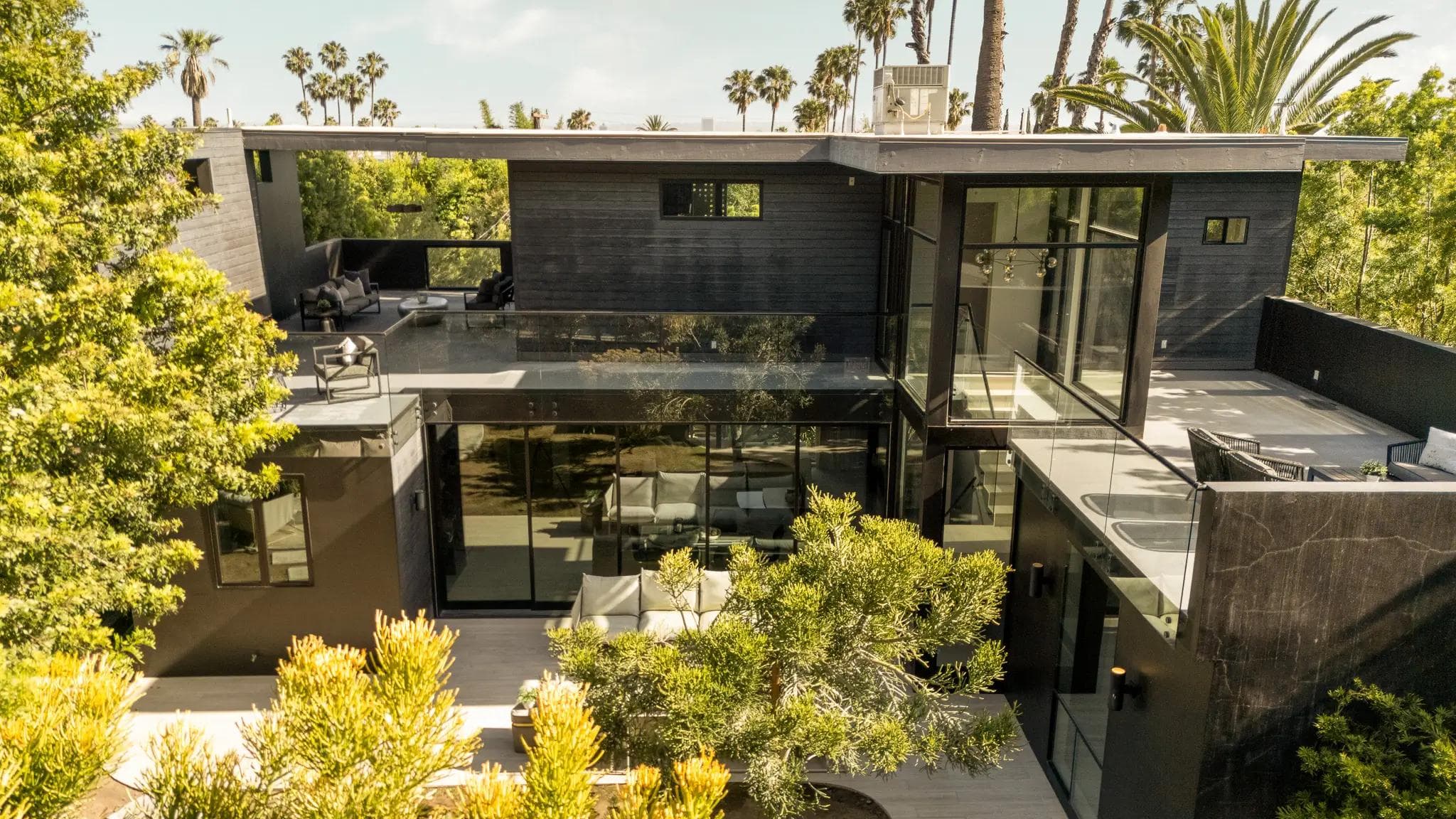 7431 Franklin Ave, Los Angeles, CA 90046